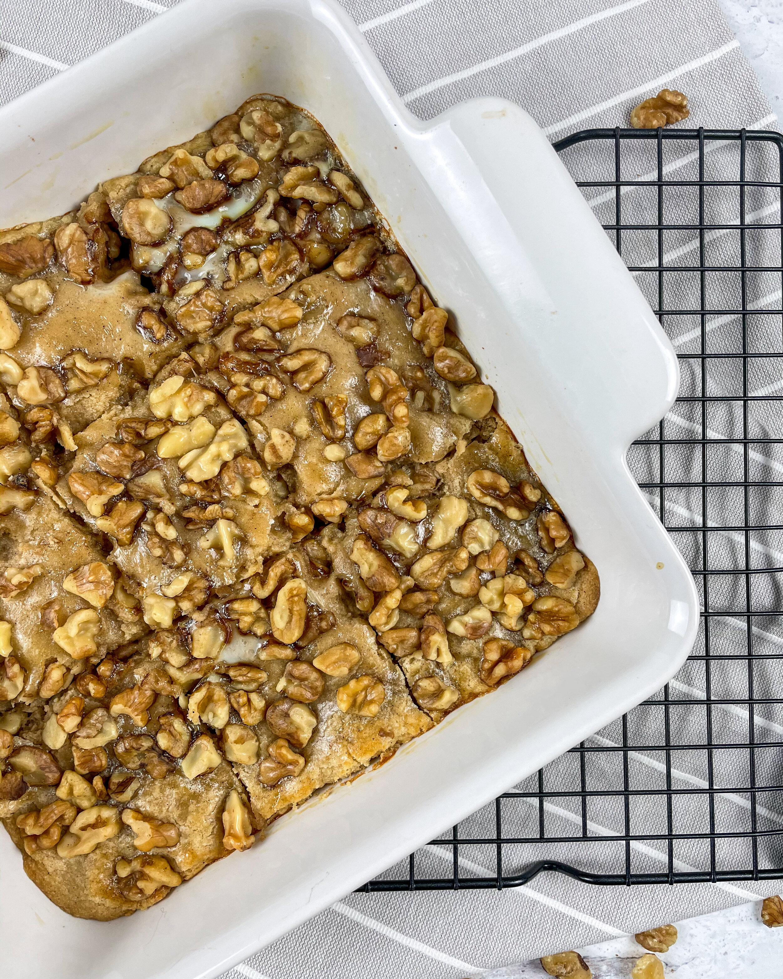 Cinnamon Walnut Bars